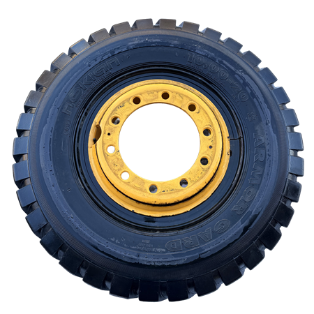 Däck på fälg 10,00-20